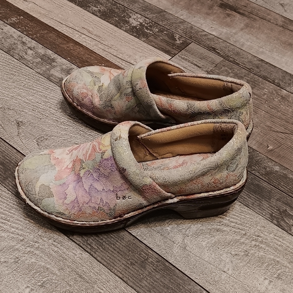 boc Born Concepts Pink, Purple, Multicolored Floral Clog Mules Size 6